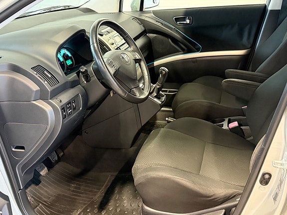 Toyota Corolla Verso 11 of 16