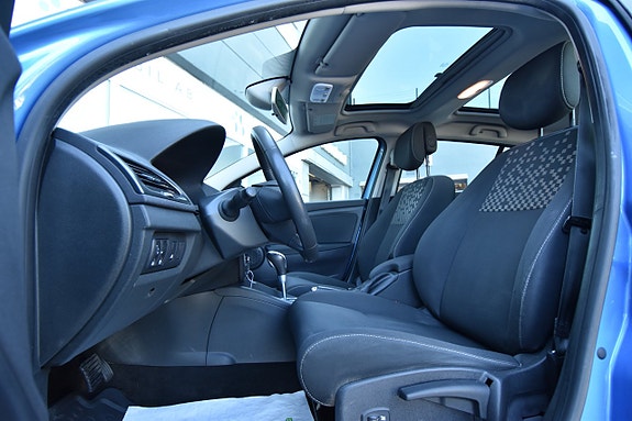Renault Megane 12 of 21