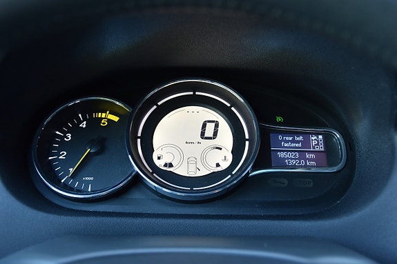 Renault Megane 21 of 21