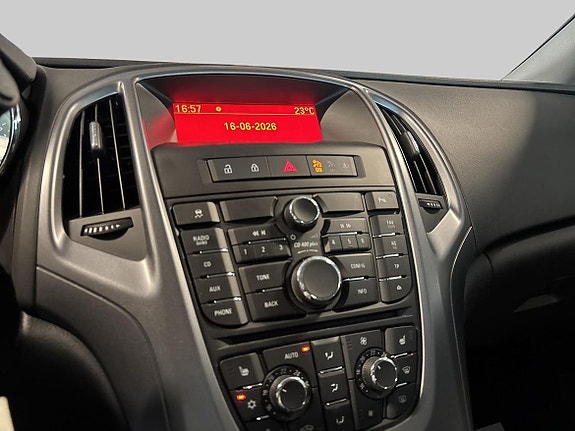 Opel Astra 13 of 16