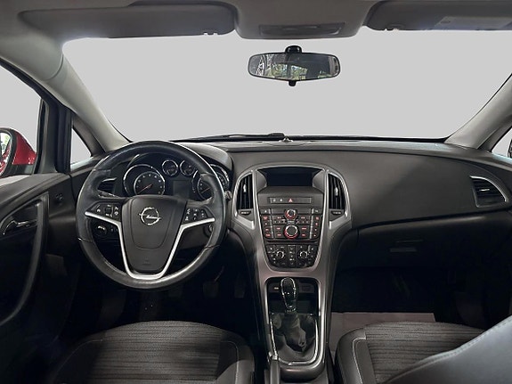 Opel Astra 9 of 16