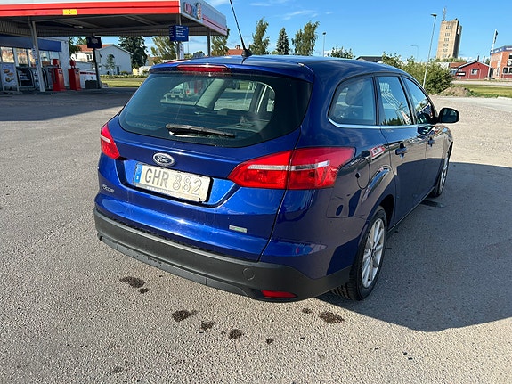 Ford Focus 4 of 6