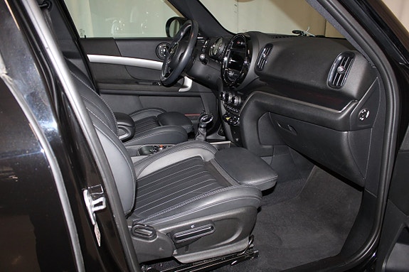 MINI Countryman Cooper SE 18 of 30