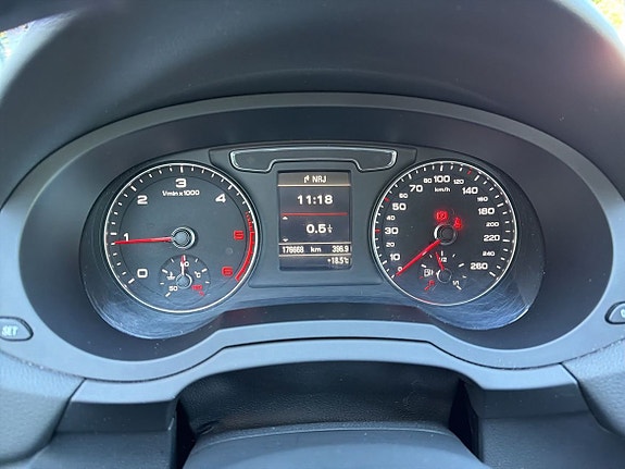 Audi Q3 15 of 21