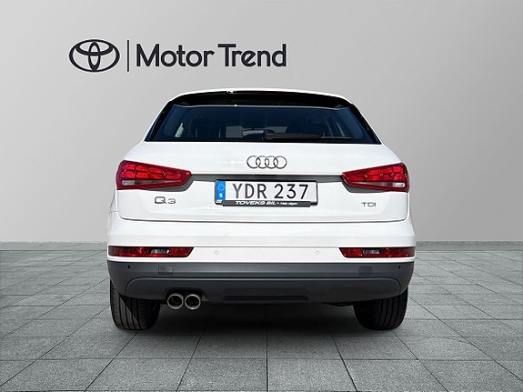 Audi Q3 4 of 21