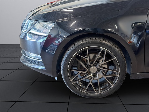Skoda Octavia 9 of 23
