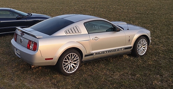 Ford Mustang 17 of 17