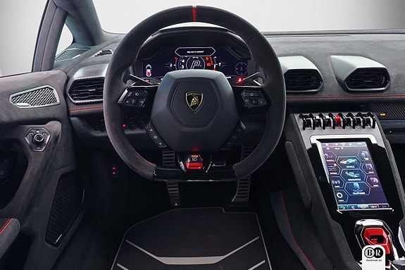 Lamborghini Huracan 18 of 21