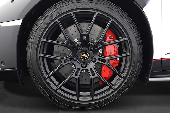 Lamborghini Huracan 8 of 21