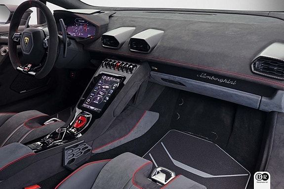 Lamborghini Huracan 12 of 21