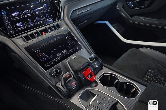 Lamborghini Urus 9 of 18