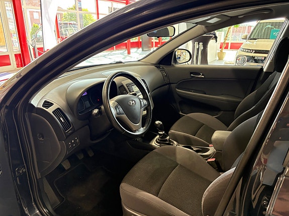 Hyundai i30 7 of 9