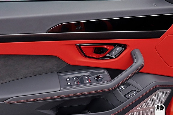 Lamborghini Urus 9 of 19