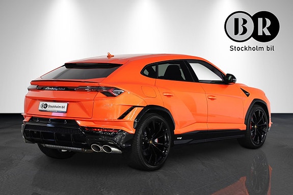 Lamborghini Urus 6 of 19