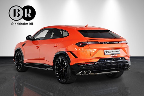 Lamborghini Urus 5 of 19