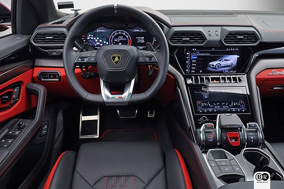 Lamborghini Urus 19 of 19