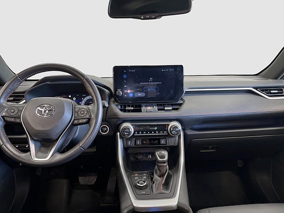 Toyota RAV4 13 of 17