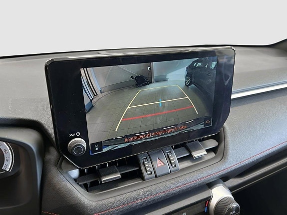 Toyota RAV4 12 of 17