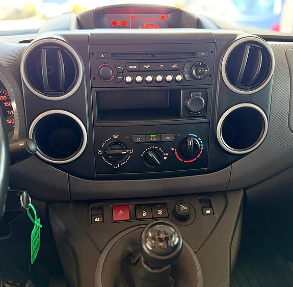 Peugeot Partner 11 of 12