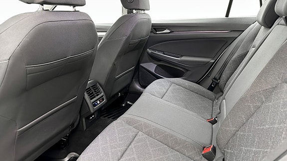 Volkswagen Golf VIII 11 of 18