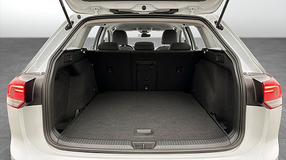 Volkswagen Golf VIII 12 of 18