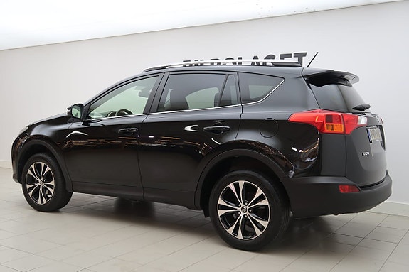Toyota RAV4 3 of 19