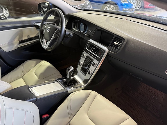 Volvo V60 17 of 26