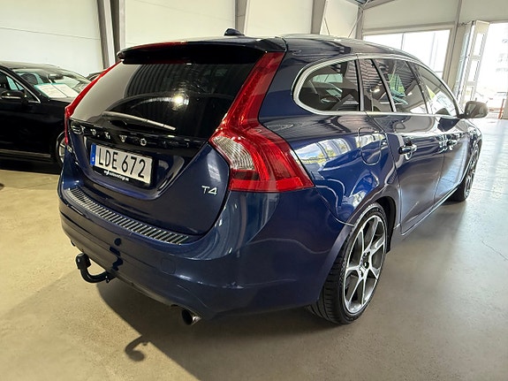 Volvo V60 12 of 26