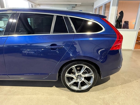 Volvo V60 7 of 26