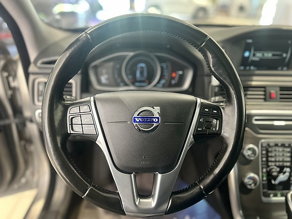 Volvo XC70 17 of 22