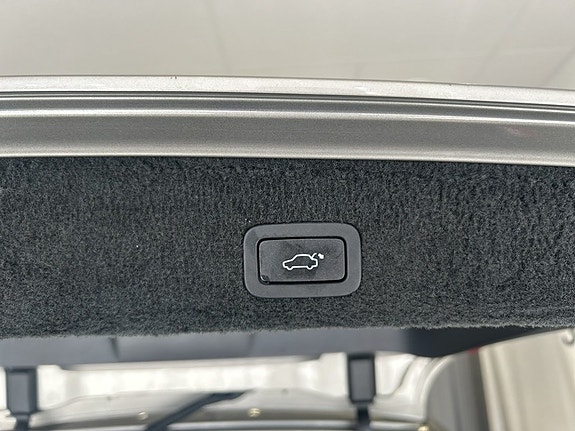 Volvo XC70 8 of 22