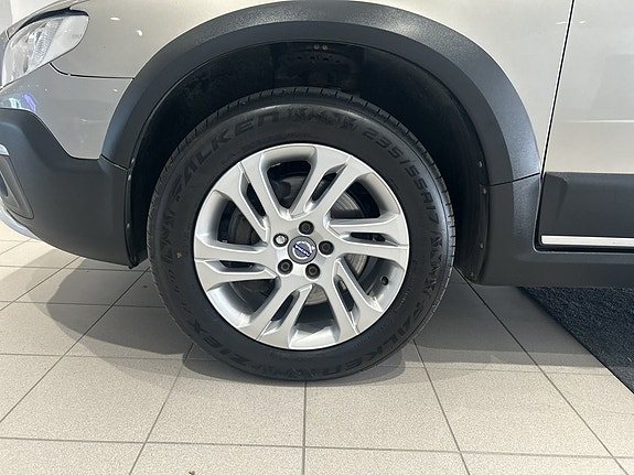 Volvo XC70 4 of 22