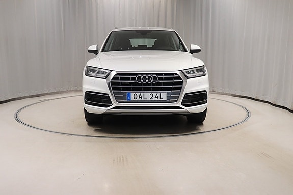 Audi Q5 2 of 10