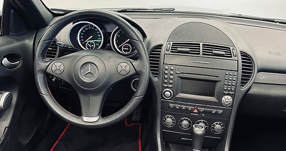 Mercedes-Benz SLK200 13 of 15