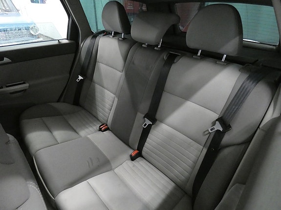 Volvo V50 13 of 15