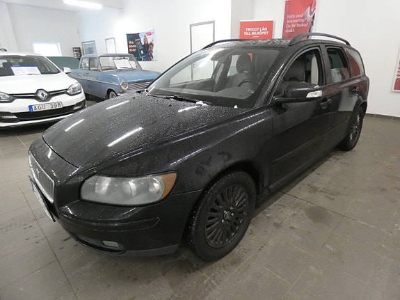 Volvo V50 3 of 15