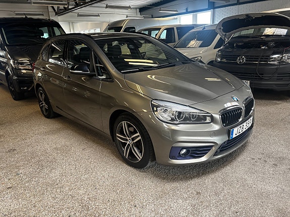 BMW 218d 2 of 8
