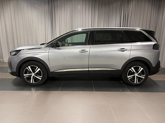 Peugeot 5008 2 of 17