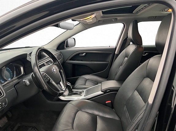 Volvo XC70 13 of 30