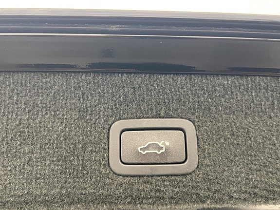 Volvo XC70 12 of 30