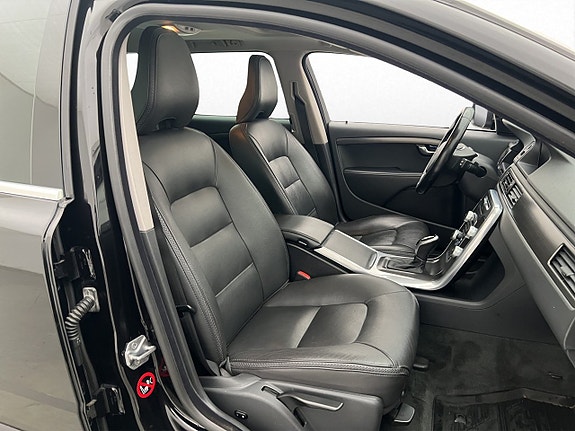 Volvo XC70 16 of 30