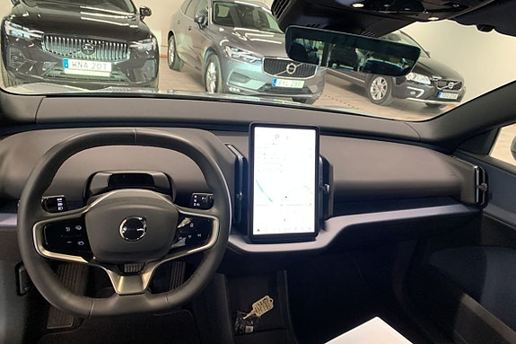 Volvo EX30 11 of 18
