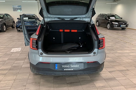 Volvo EX30 18 of 18