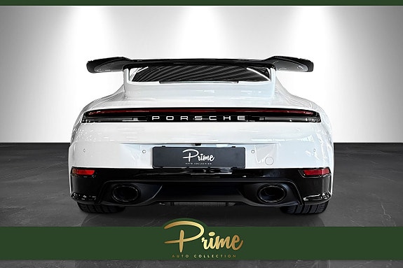 Porsche 911 Carrera 6 of 25