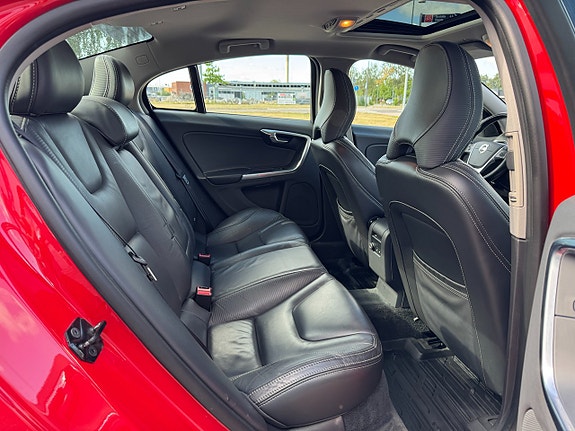Volvo S60 17 of 19