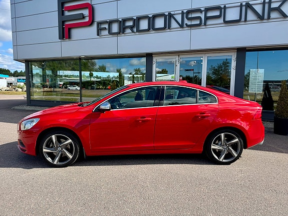 Volvo S60 2 of 19