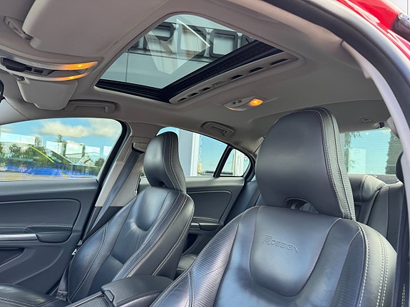 Volvo S60 10 of 19