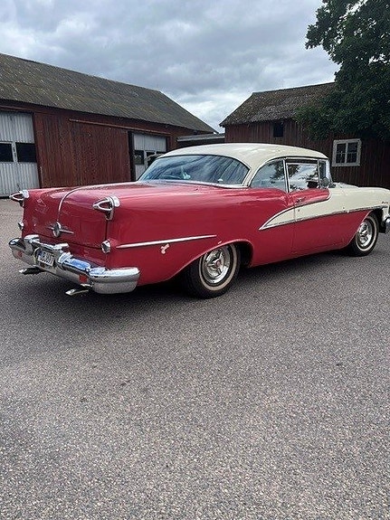 Oldsmobile Ninety-Eight 4 of 8