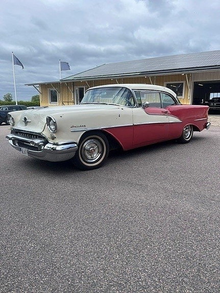 Oldsmobile Ninety-Eight