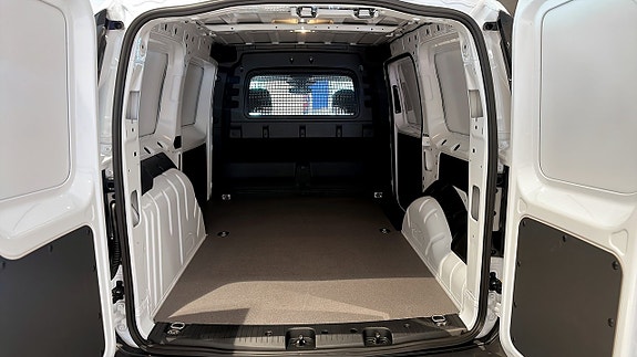 Ford Transit Connect 5 of 9